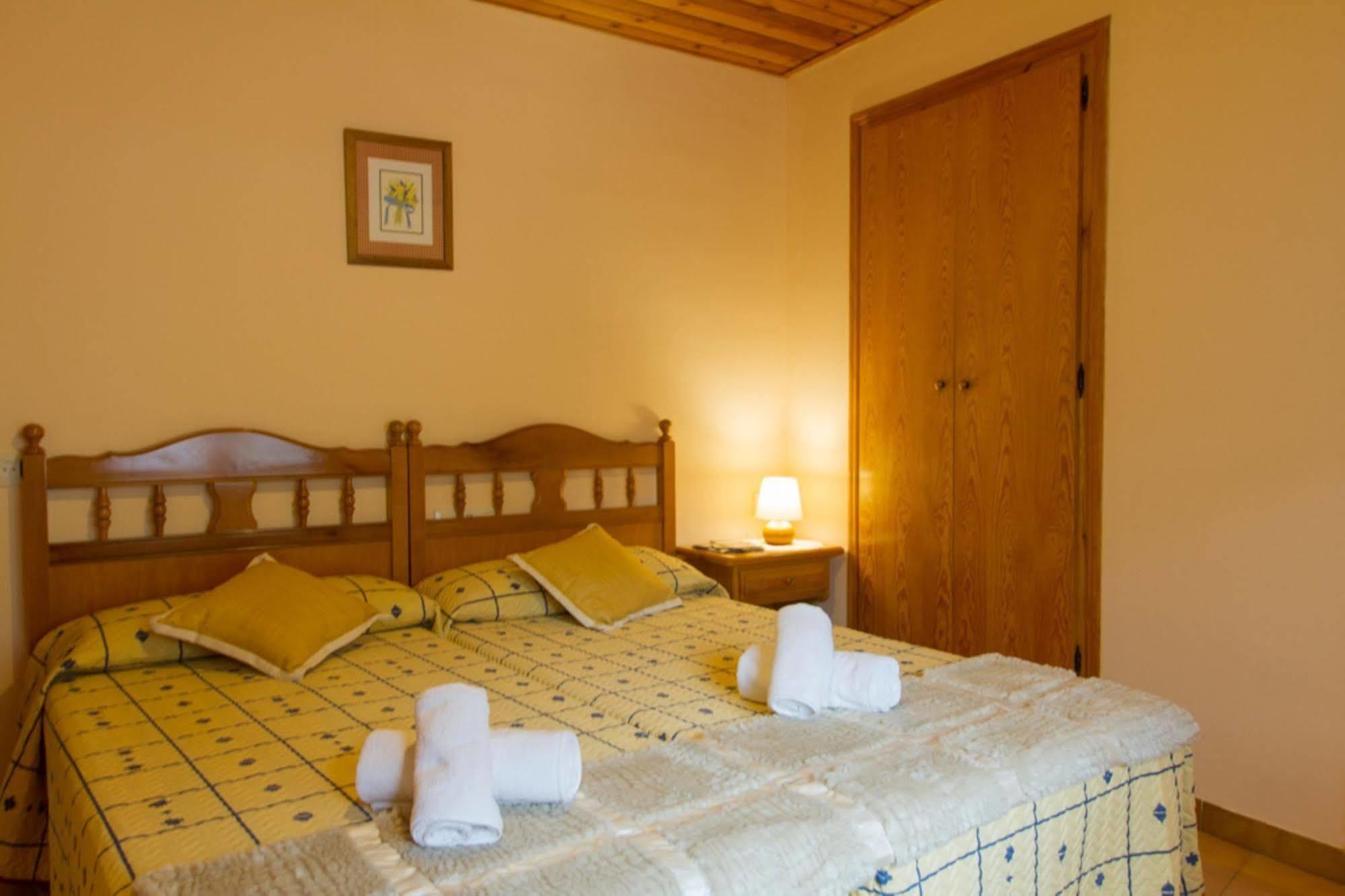 Hostal Aiguamog Salardu Exterior photo